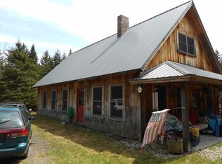 1160 Taylor Rd, Greensboro Bend, VT 05842