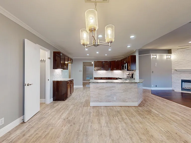 1009 Crimson Cove Dr — Photo 20