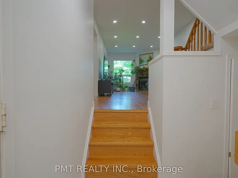 4605 Donegal Dr #33 — Photo 2