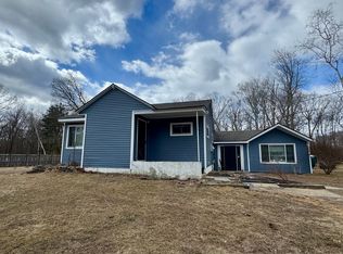 45 Littlefield Rd, Hampton, CT 06247