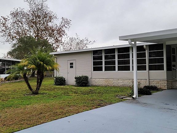 2nd image of 14315 Hazeltine Ct