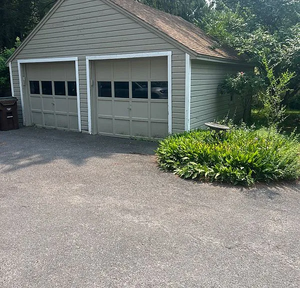 136 Adams Pl — Photo 15