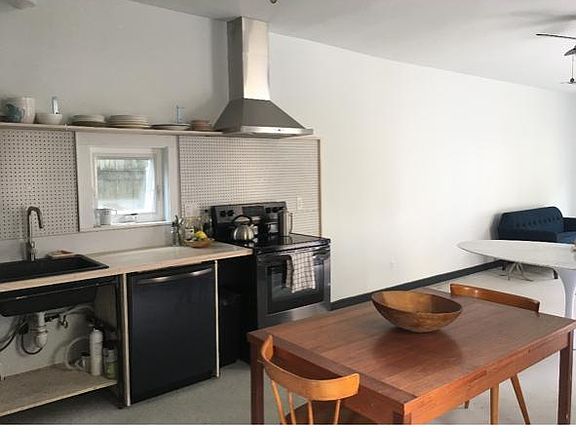 3rd image of 1019 N Dorgenois St