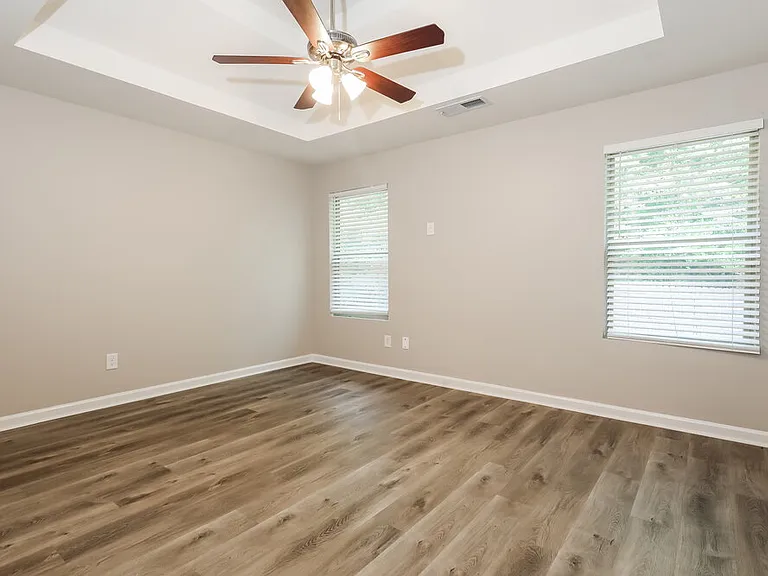 6596 Woodwell Dr — Photo 9