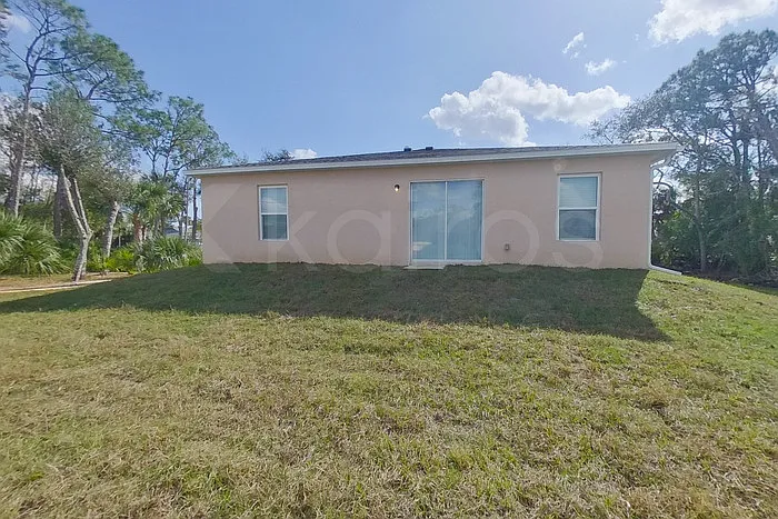20254 Lorenzo Ave — Photo 17
