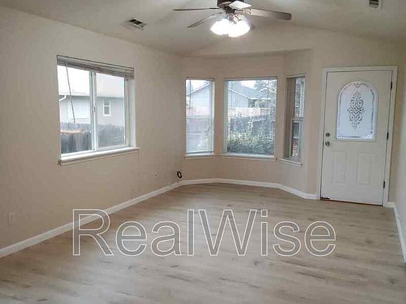 2nd image of 3172 Forest Hills Dr APT A