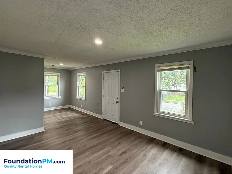 2100 Worthington Cir — Photo 10
