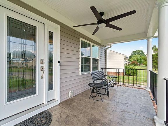 3rd image of 6444 Chenault Way
