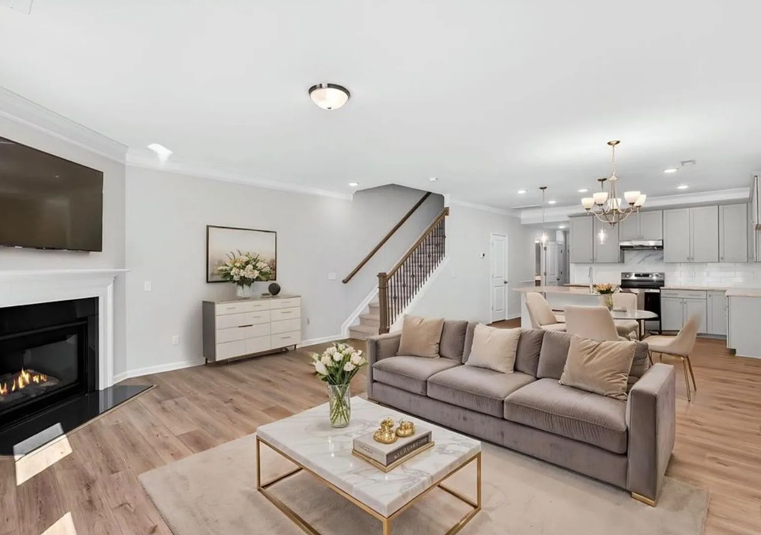 Newly Constructed 3Bedroom Townhouse — Photo 1