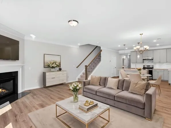 59 Fair Village Ln, Simpsonville, SC 29680