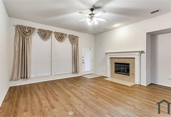2nd image of 2107 Woodhaven Ln