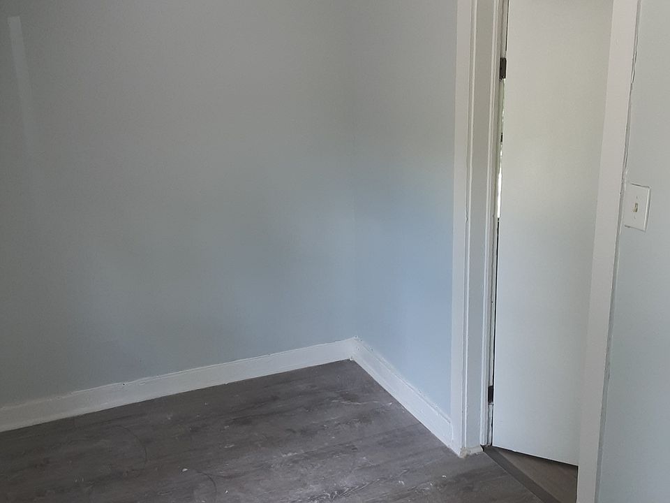 1st image of 128 Center St #3