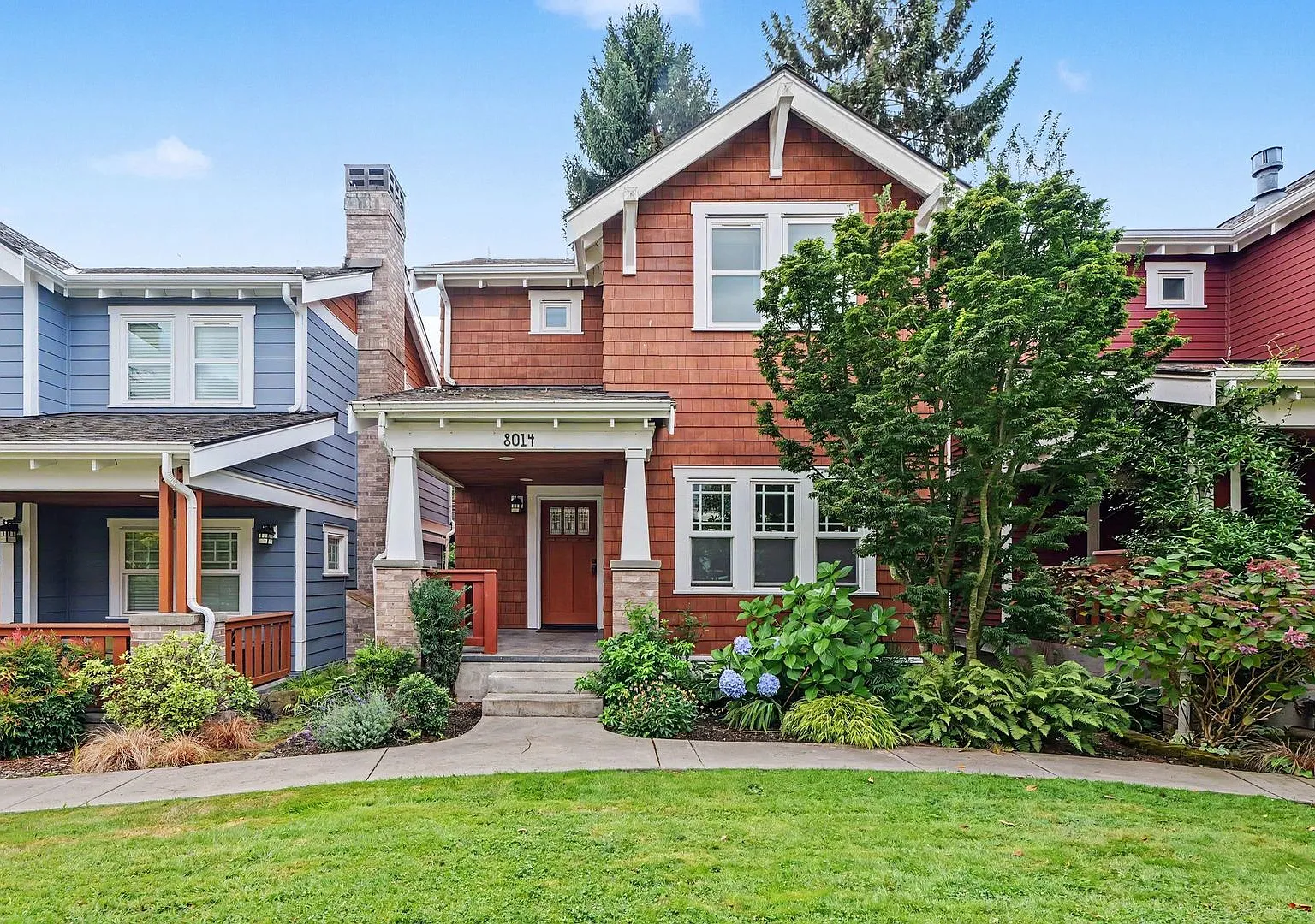 3Bd/3Ba Seattle Home — Photo 1