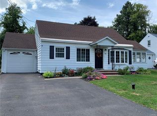 116 Circle Rd, North Syracuse, NY 13212