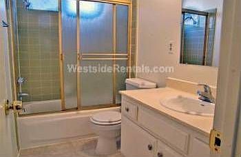 2nd image of 1115 15th St APT 3