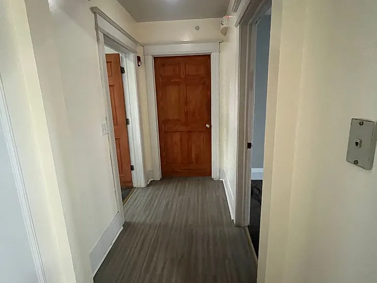 2729 Dewey Ave — Photo 18