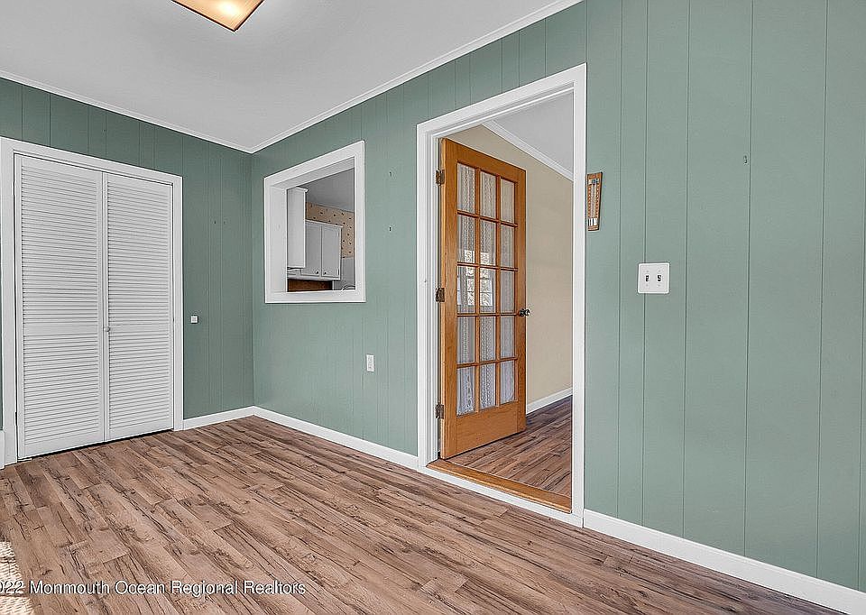 1st image of 16 Newport Pl