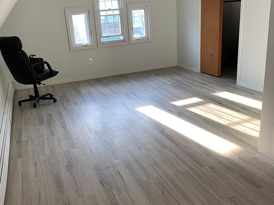 2nd image of 1323 124th St Floor 3