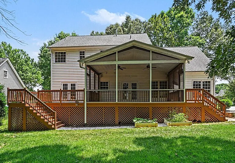 10403 Persimmon Creek Dr — Photo 27