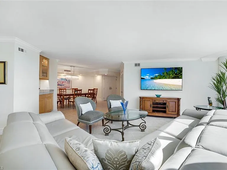 4041 Gulf Shore Blvd N #802 — Photo 4