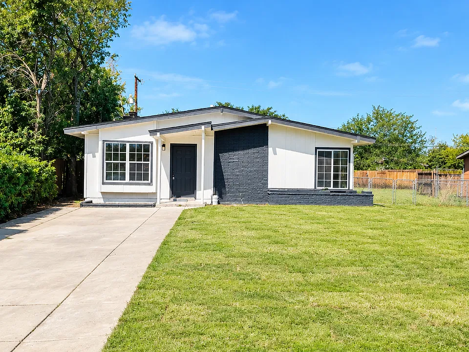 323 Cresham Dr