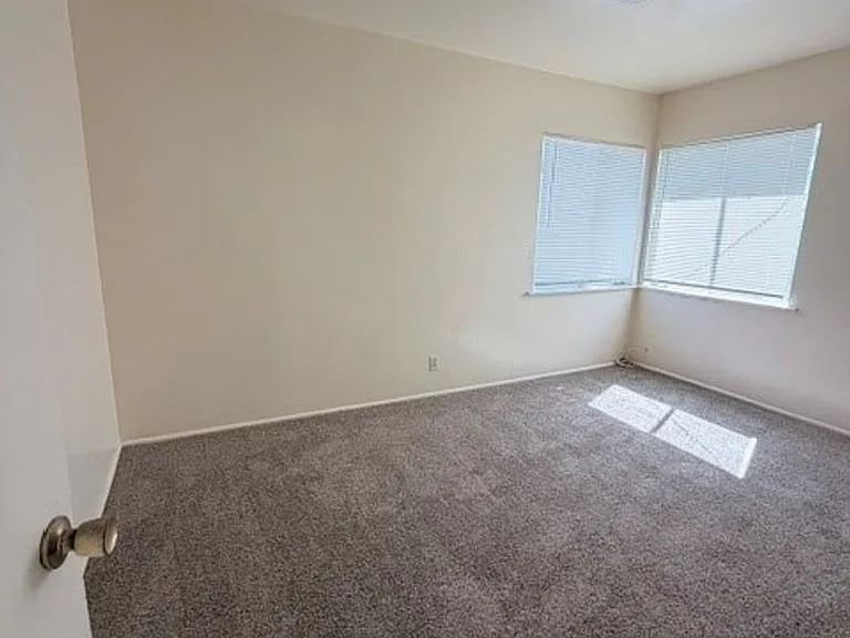 1414 Eureka St — Photo 7
