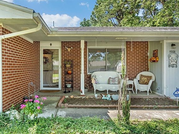 4th image of 1003 W Bel Air Dr