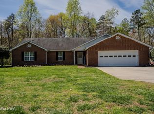 1305 Price Rd, Lenoir City, TN 37771