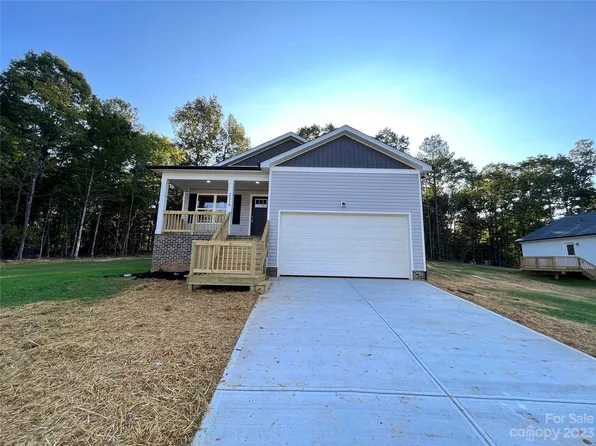 2219 Country Club Dr, Lancaster, SC 29720