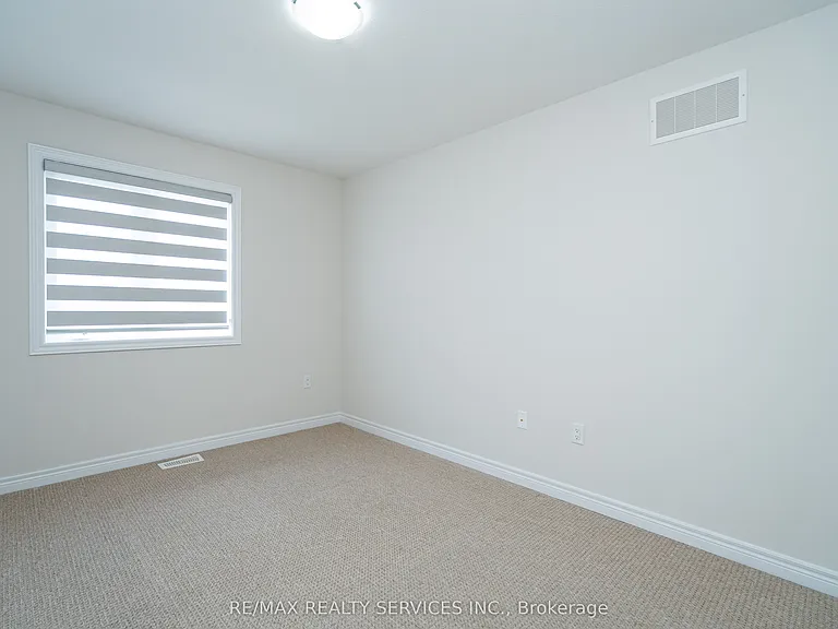 7 Baker Ln — Photo 40