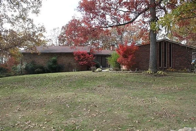 985 Briggs Hill Rd photo 1