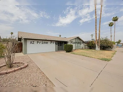 1218 E Carter Dr Photo 1