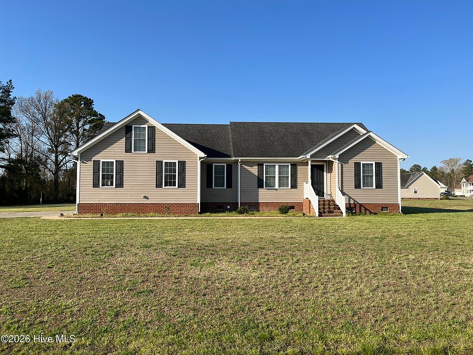 1st image of 108 Oakwood Dr