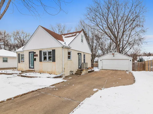 4634 Brunswick Ave N, Crystal, MN 55422