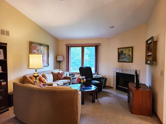 4th image of 6321 Carriage Green Way #7