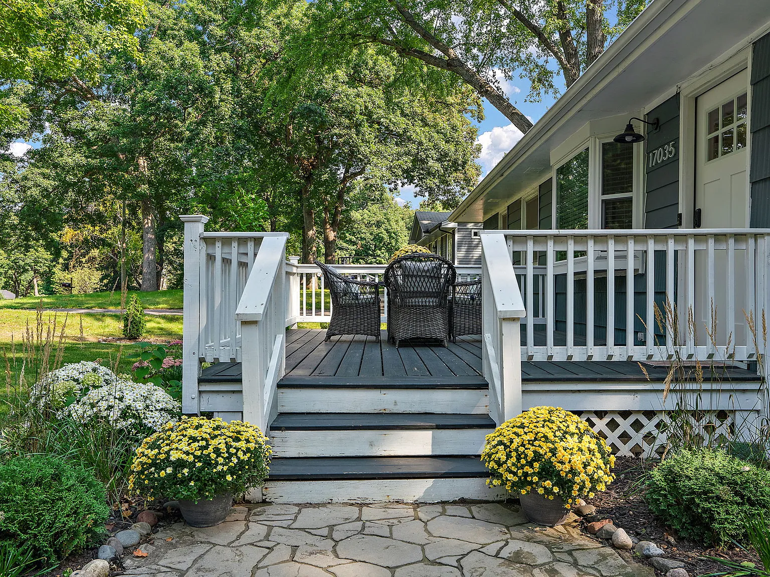 3 bed, $5,000 — Photo 2