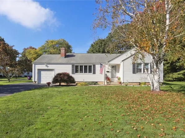91 Foxridge Road, West Hartford, CT 06107
