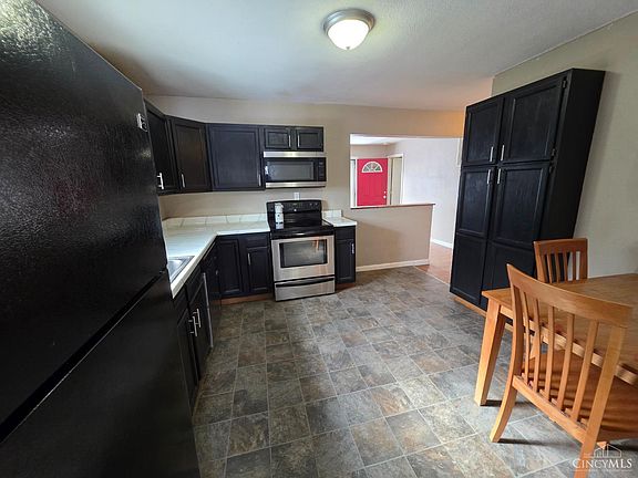4th image of 408 Pierson Rd