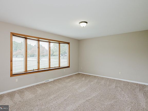 5th image of 1701 Farmshire Ct