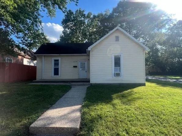 139 Woodford Ave, Bowling Green, KY 42101