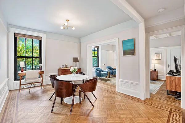 Sold by Compass | media 18