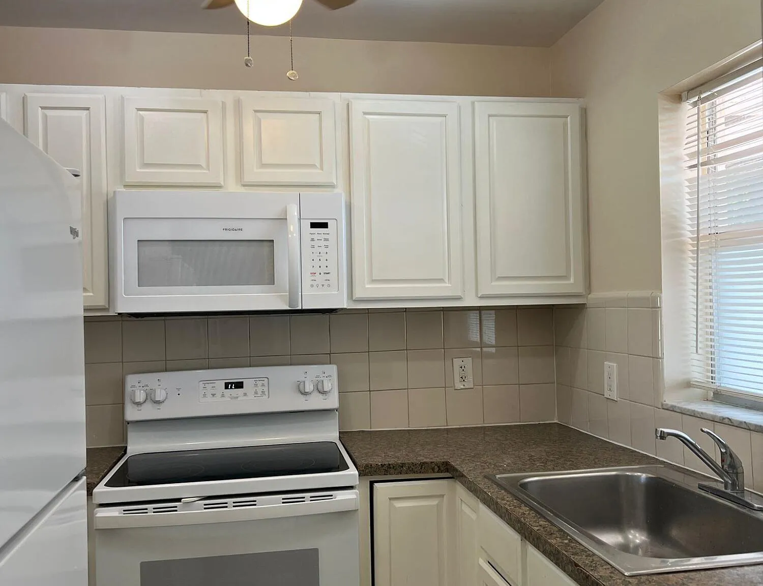 2 bed, 2.0 bath, 754 sqft, $2,000 — Photo 4