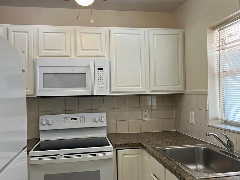 9851 Sandalfoot Blvd #212 — Photo 4