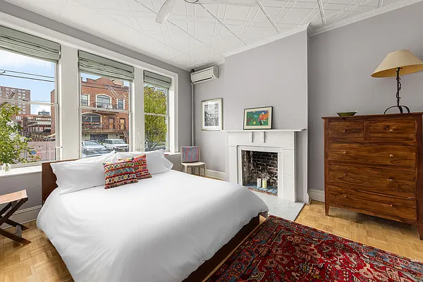Sold by Compass | media 7