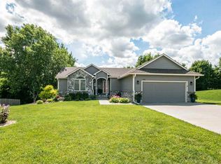 115 Prairie Meadow Rd, Saint George, KS 66535