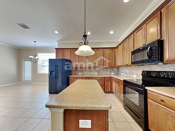 3rd image of 7322 Ambleside Dr