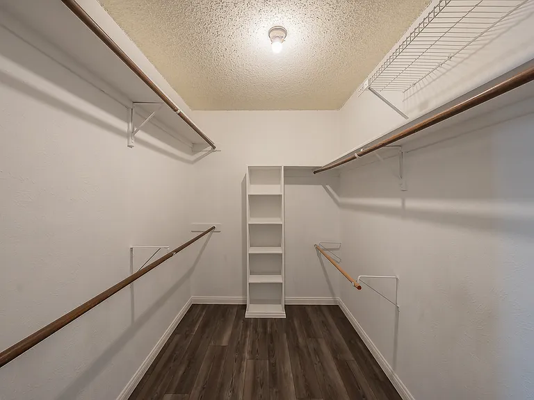 1100 Purdue Dr — Photo 25