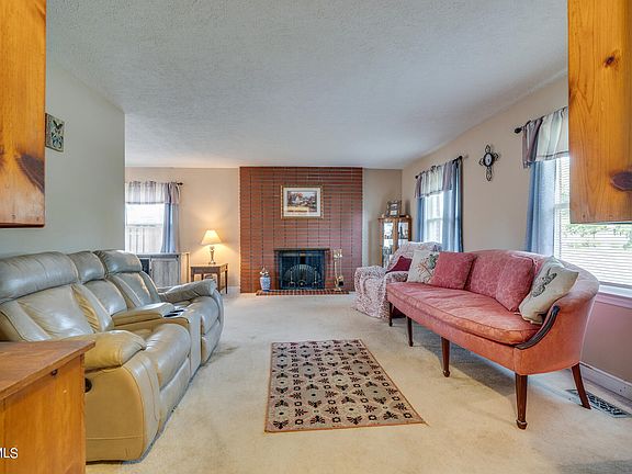 5th image of 2221 Swannanoa Ave