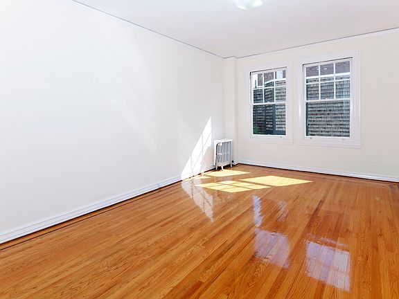 5th image of 2398 Pacific Ave APT 301