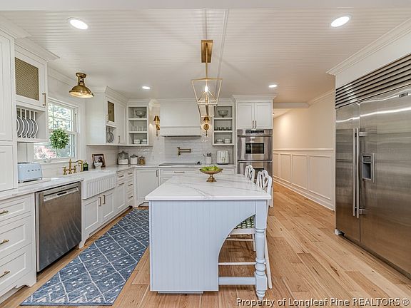4th image of 1802 Holiday Rd